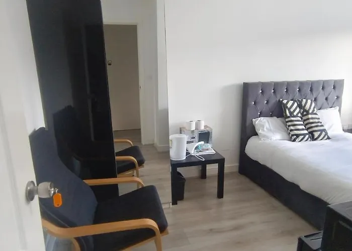 Free Car Park And Walk To Coop, Etihad , Piccadilly